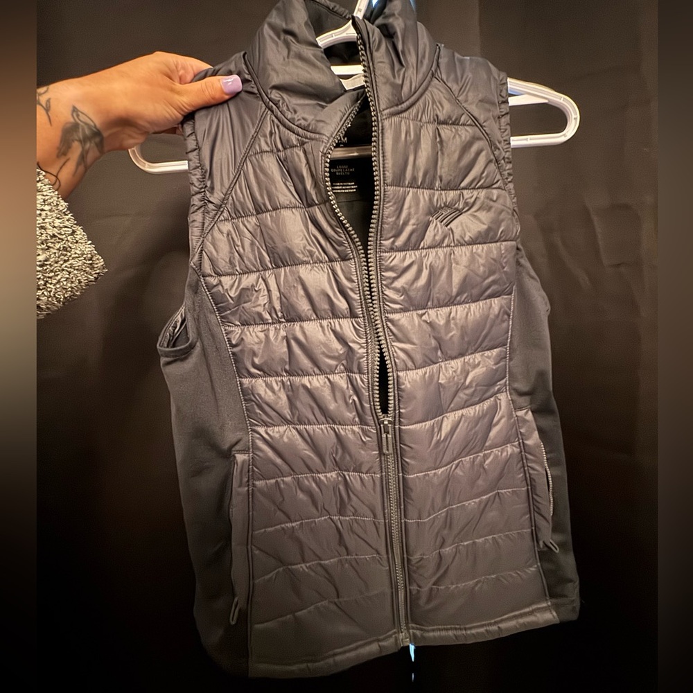 Under Armour Gray Quilted Puffer Vest